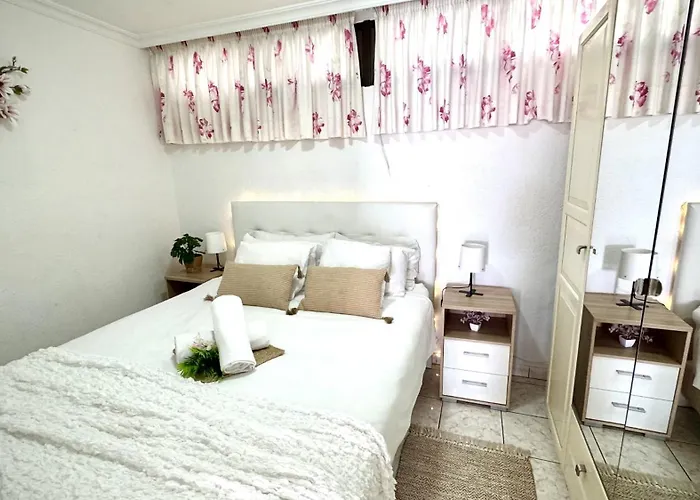 Sea Breeze In Playa De Americas By Deihu Experiences Apartament *